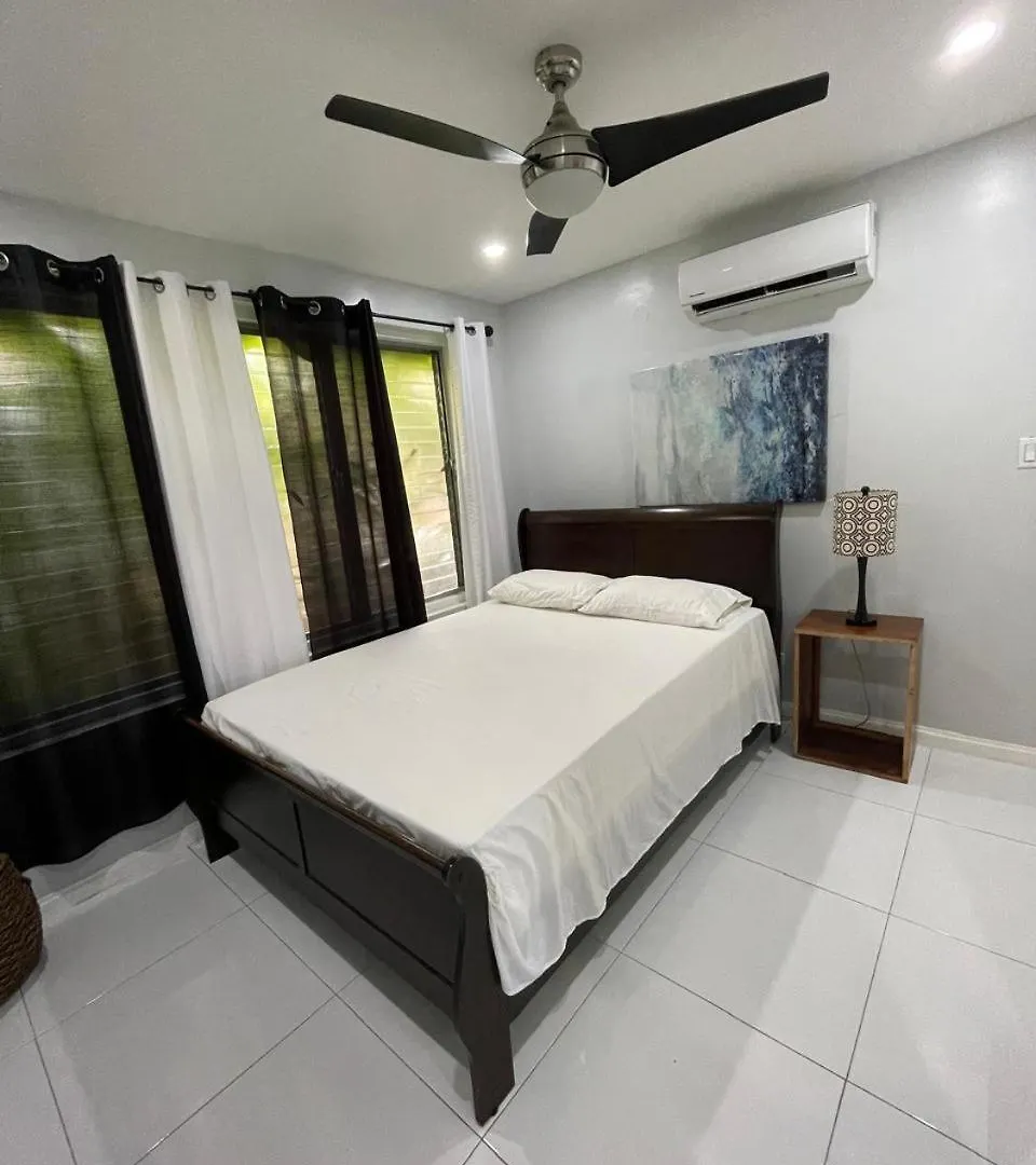 Ocean Escape Ocho Rios Apartment